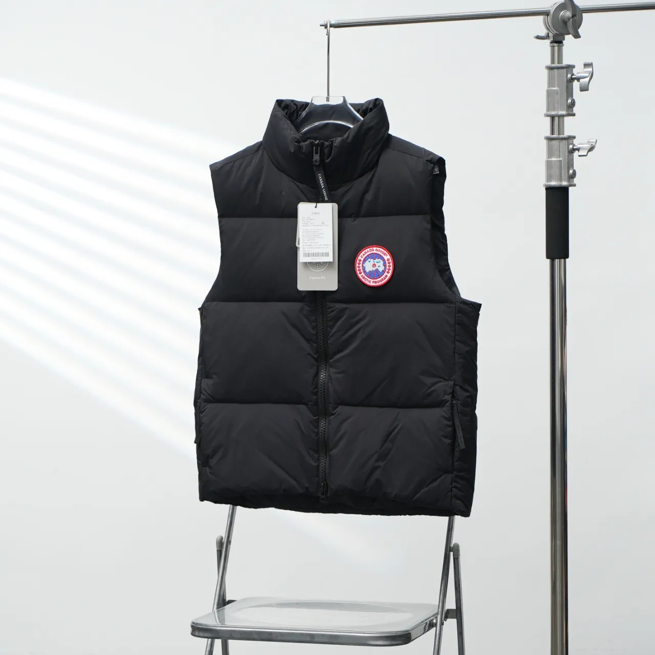 P560 CANADA GOOSE丨Canada Goose 2804 chest label soft fabric stand collar down vest Color: black with red label Size: XS-XXL